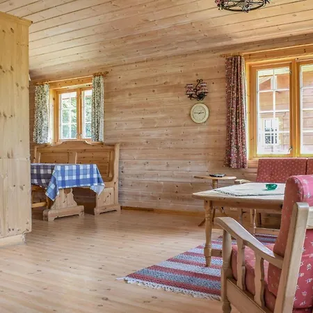 Beautiful In With 3 Bedrooms And Wifi Holiday home *